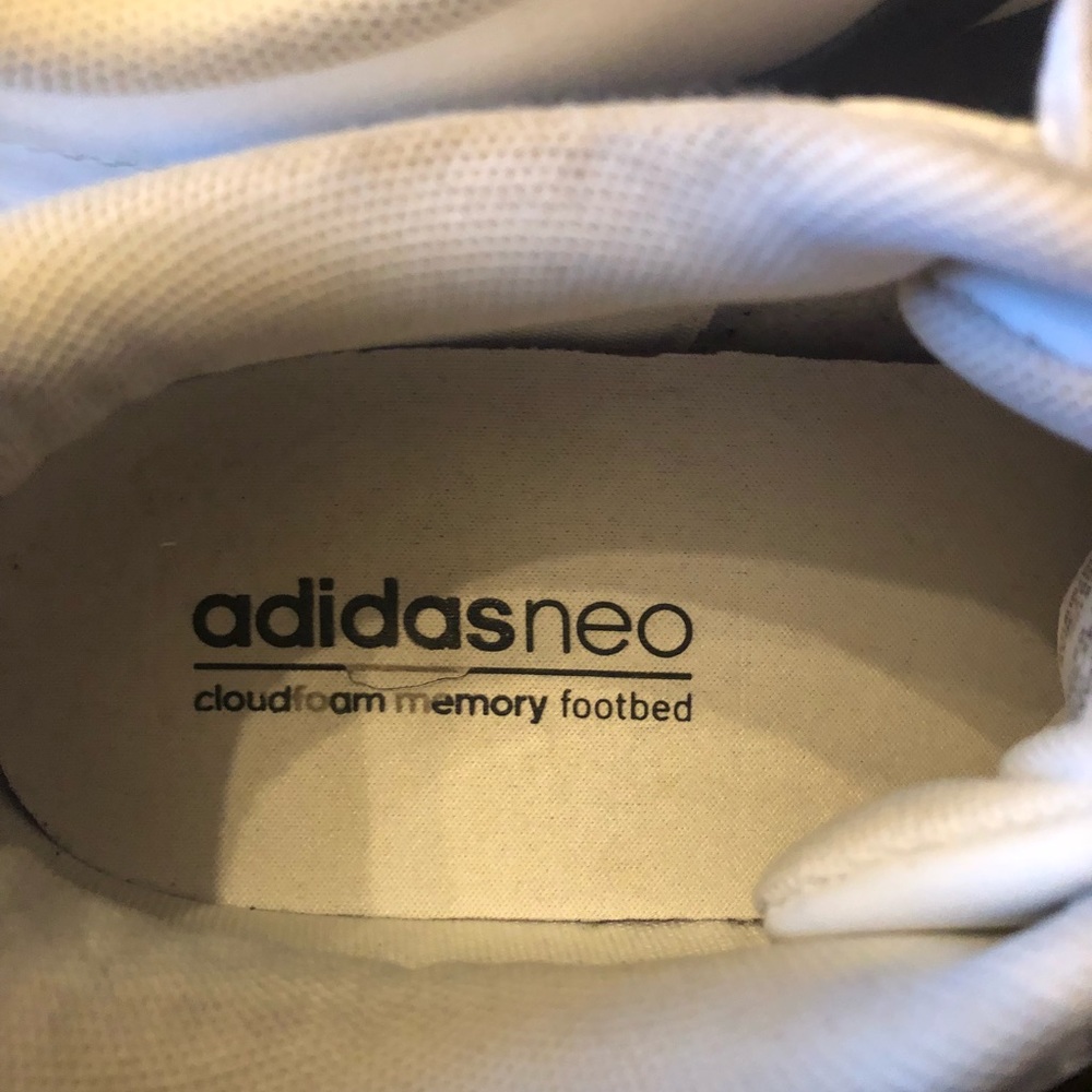 Adidas - Picture 3 of 3